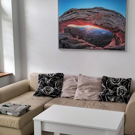 Kawalerka Blisko Gor Lägenhet Glucholazy Exteriör bild